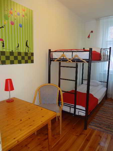 Red Nose Hostel With Self-Check In 里加 外观 照片